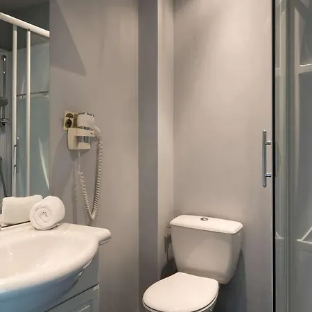 Ogcastres Le Caussa Hotel Castres (Tarn)