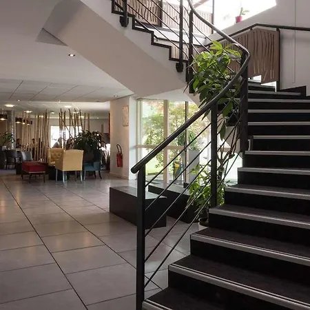 Ogcastres Le Caussa Hotel *