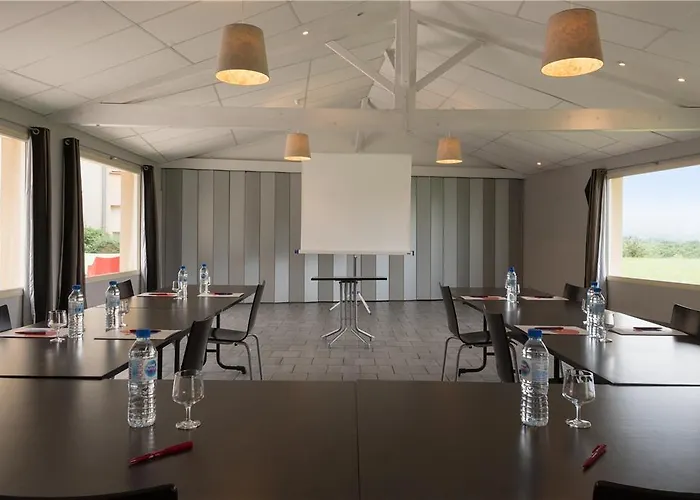 ホテル Ogle Caussea Castres カストル